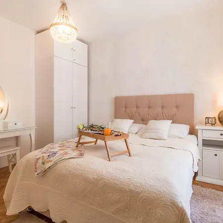 Apartman & Perla