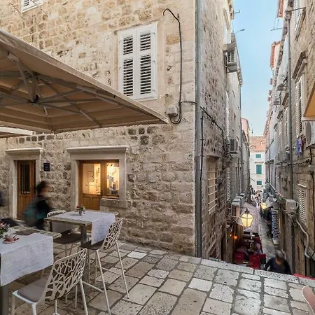 & Perla Apartment *